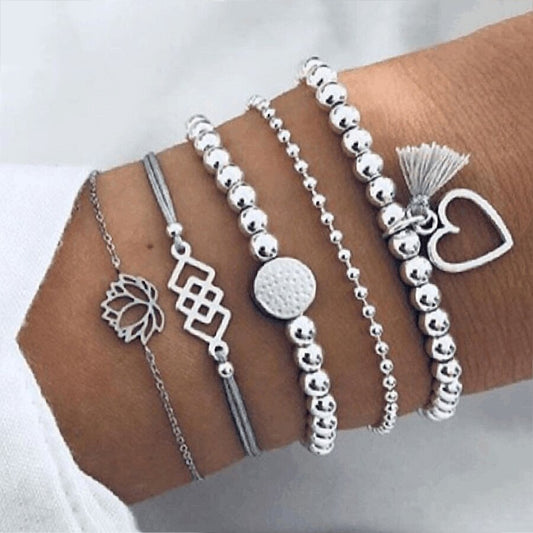 5-teiliges silberfarbenes Armband Set für Damen mit Herz Lebensbaum und dekorativen Elementen