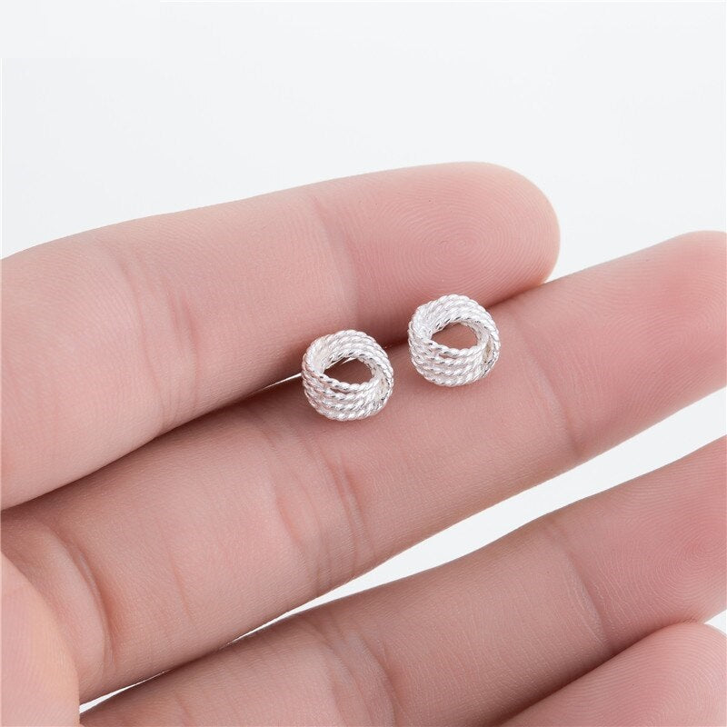 Knoten Ohrstecker silber mit filigraner Seiloptik