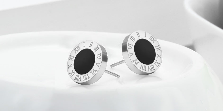 Ohrstecker mit römischen Ziffern als Geschenkidee