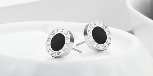 Ohrstecker mit römischen Ziffern als Geschenkidee