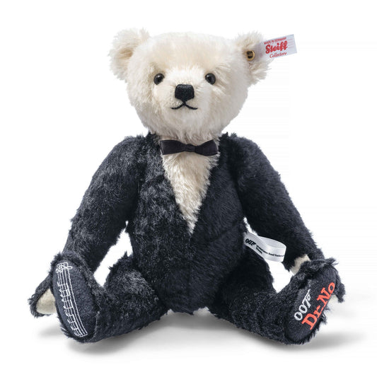 Steiff Dr. No 007 Teddybär in schwarzem Anzug freigestellt auf weißem Hintergrund